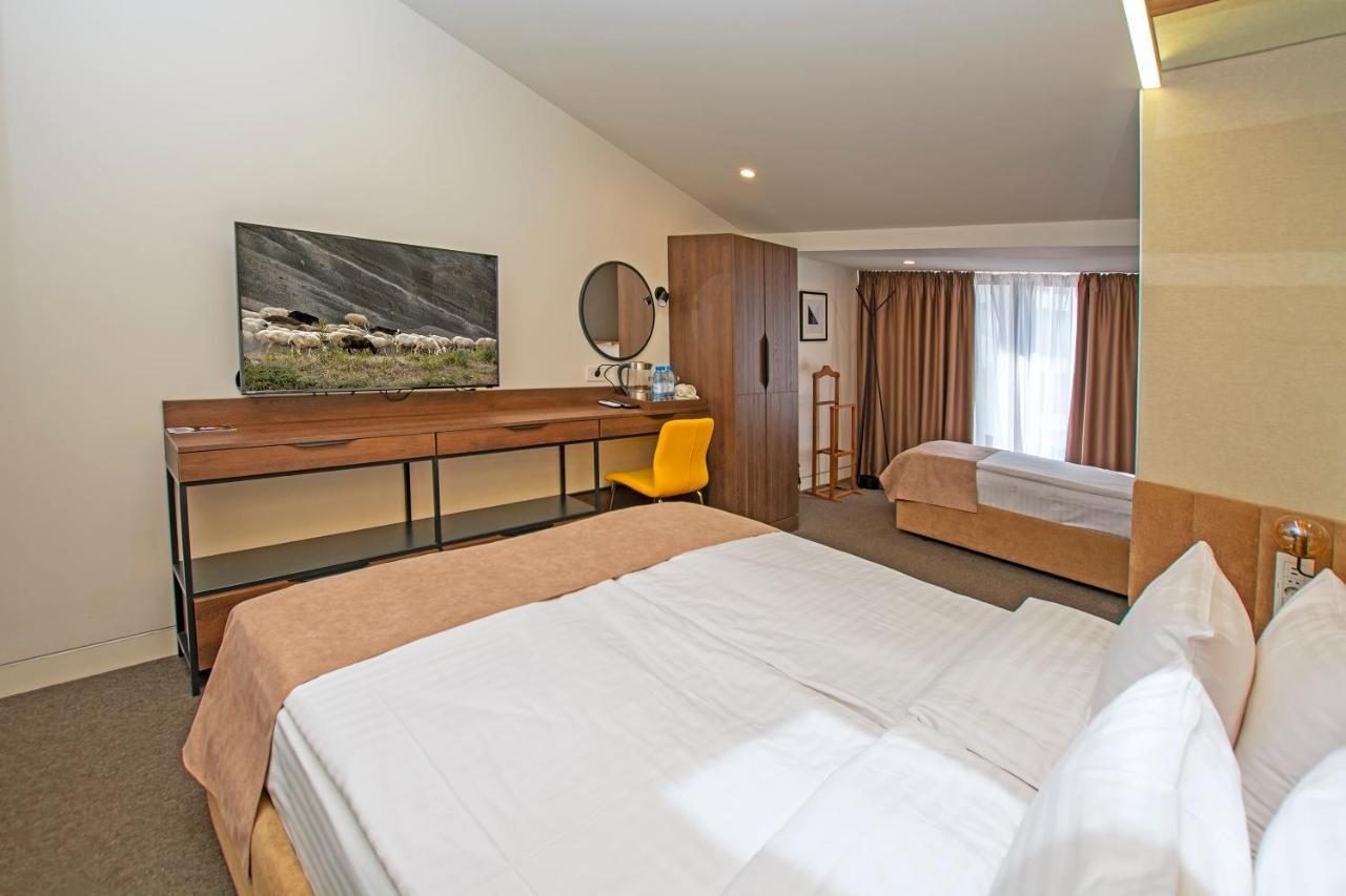 Cartez Hotel Jerevan Exteriör bild