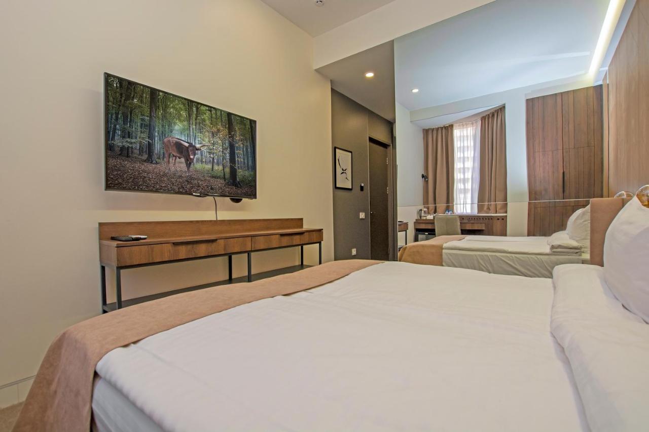 Cartez Hotel Jerevan Exteriör bild