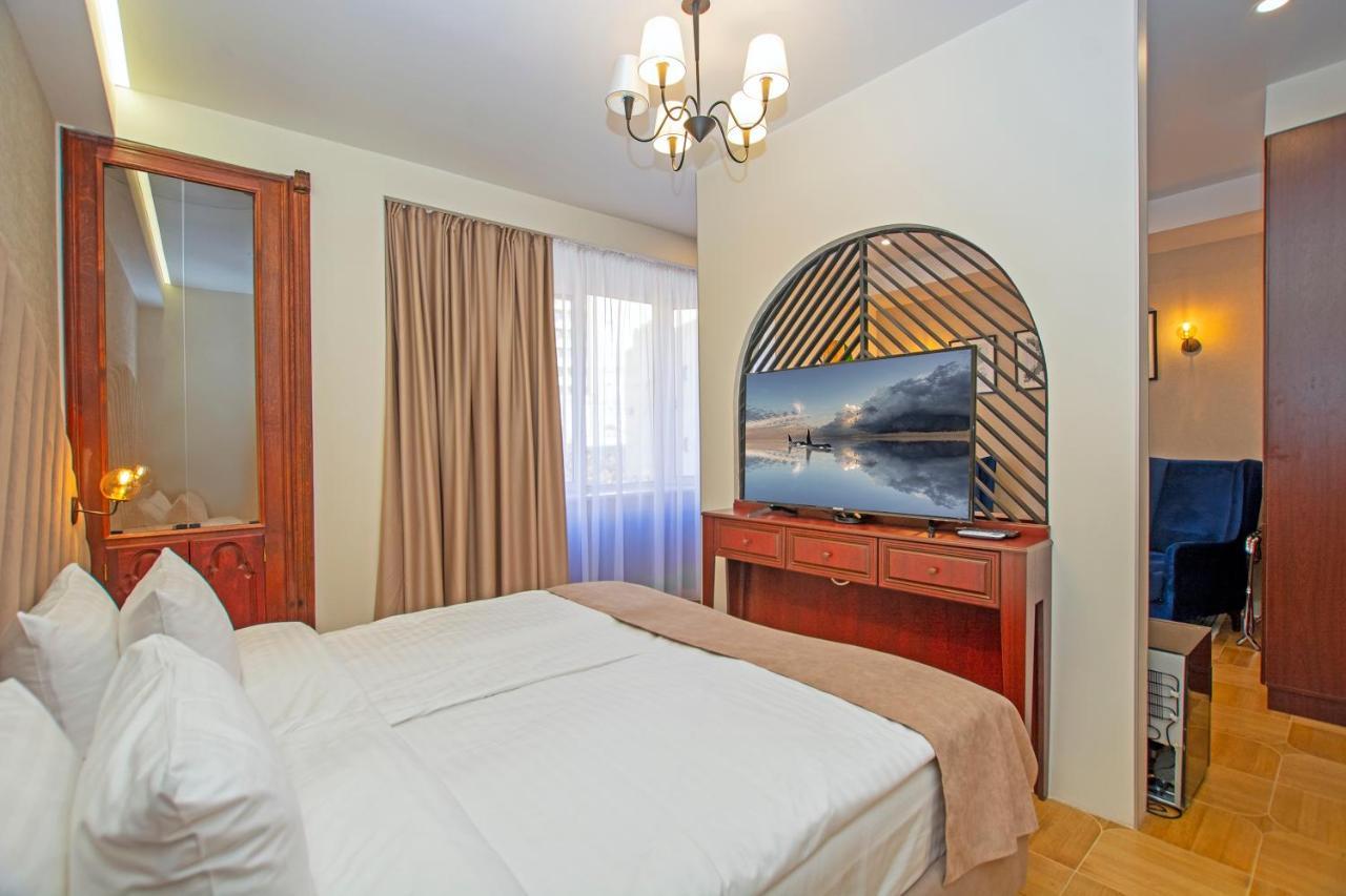 Cartez Hotel Jerevan Exteriör bild